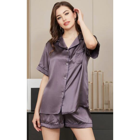 SilkySilk Women's 100% Mulberry Silk Short Sleeve Pajama Set - Picture 1 of 9